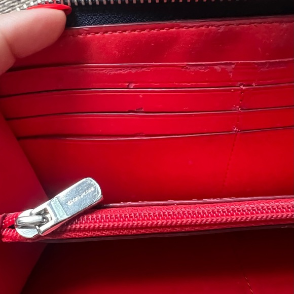 COACH Signature C4452 Long Zipper Wallet. Excellent condition! - Picture 16 of 16